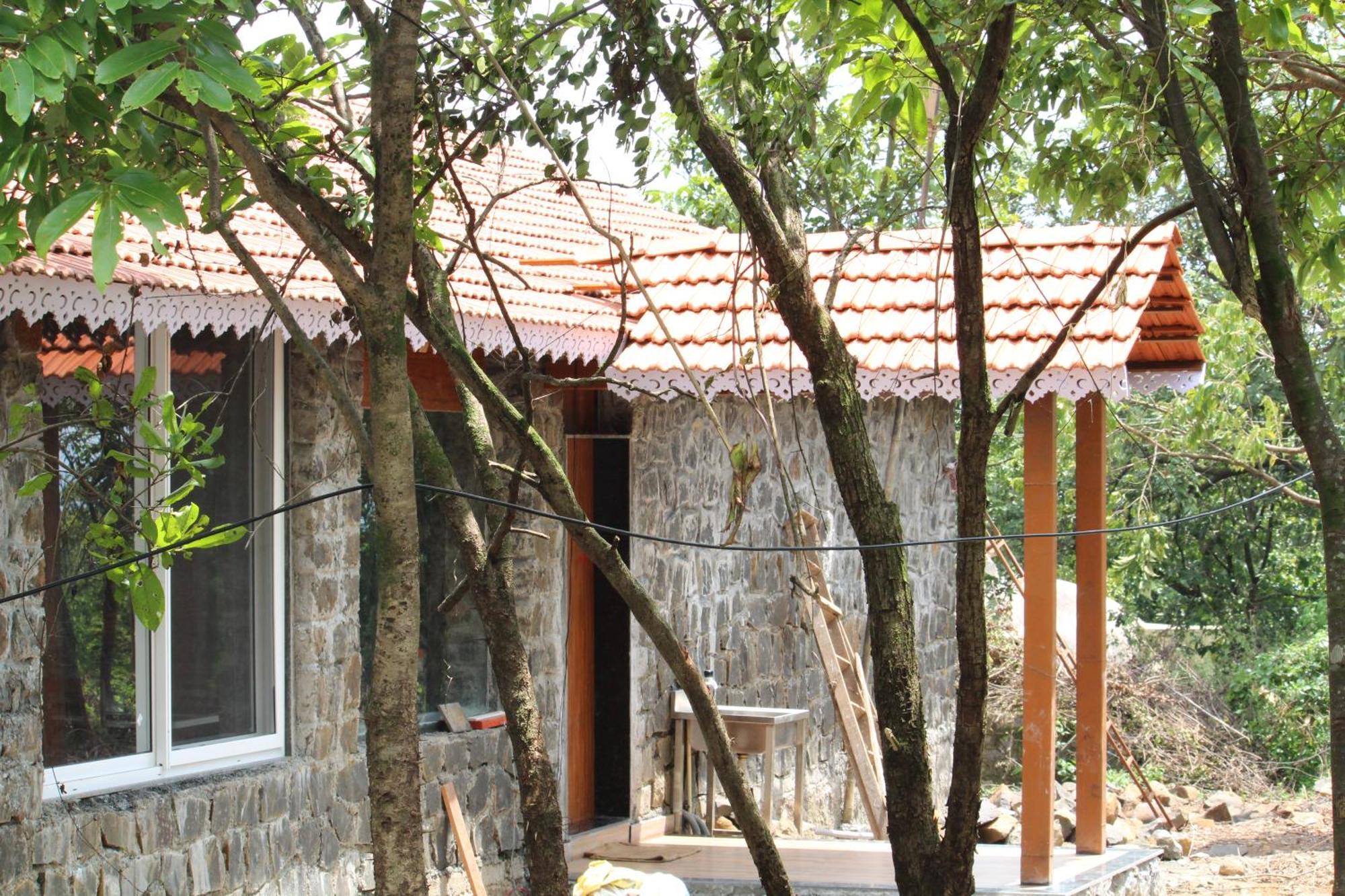 Eshi Resorts And Restaurant - Bhimashankars Jungle Luxury Resort Taleghar Buitenkant foto