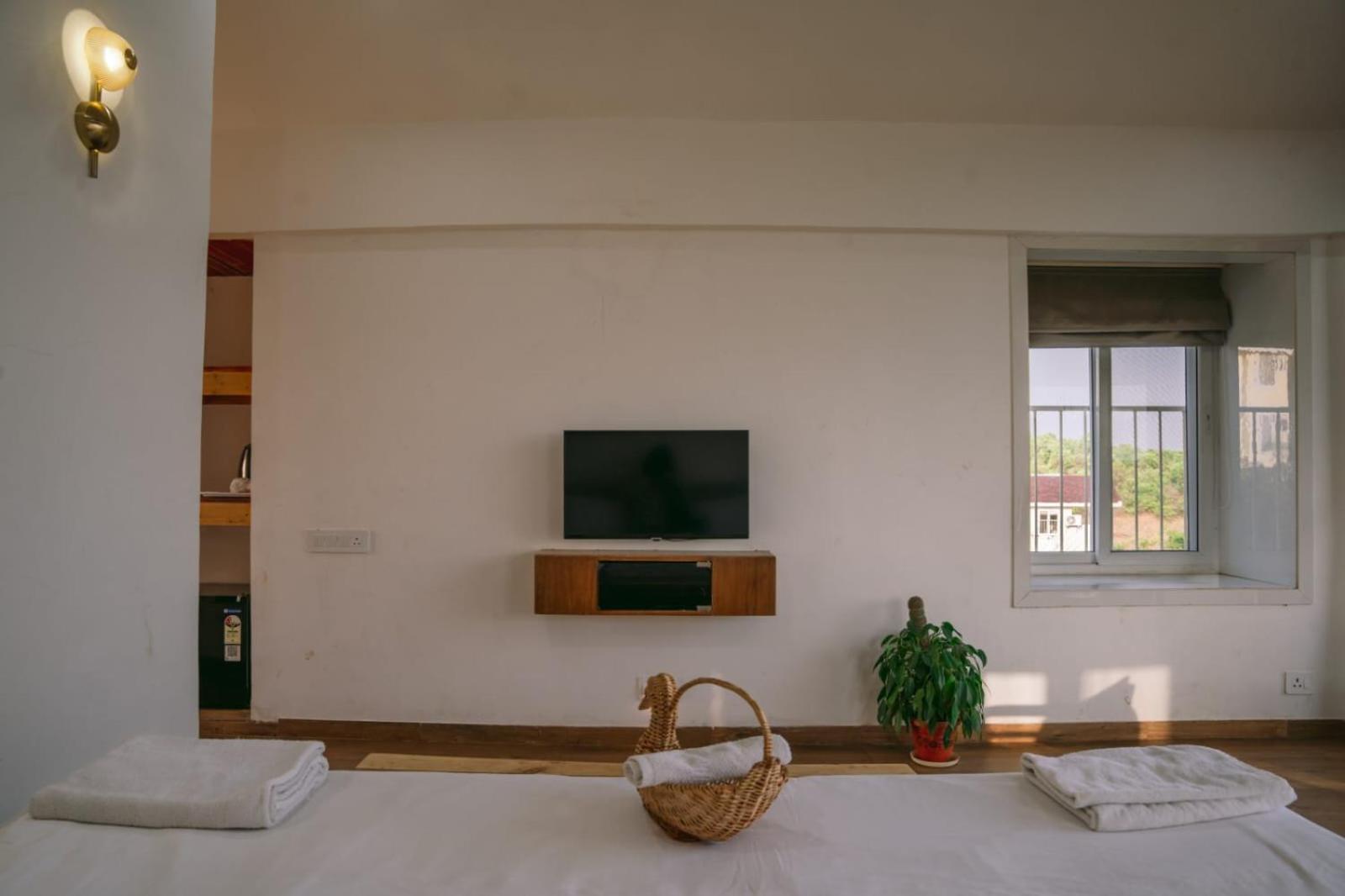 Eshi Resorts And Restaurant - Bhimashankars Jungle Luxury Resort Taleghar Buitenkant foto