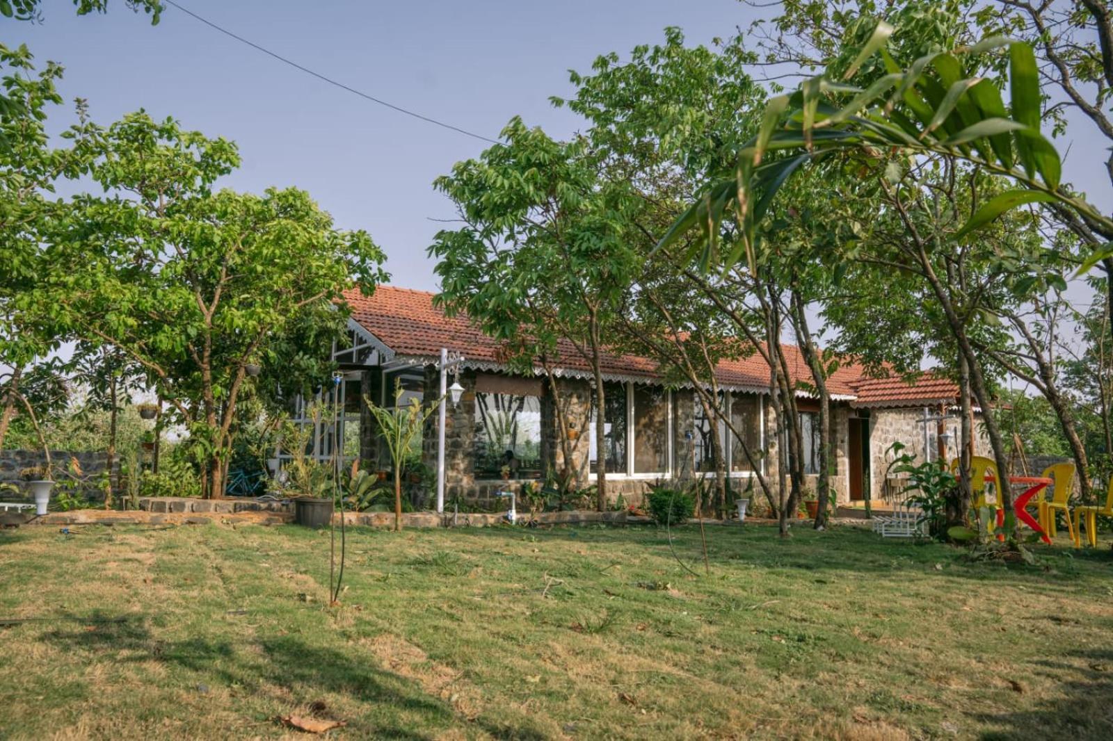 Eshi Resorts And Restaurant - Bhimashankars Jungle Luxury Resort Taleghar Buitenkant foto